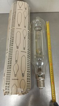 Halogenidová výbojka Tesla RVI 2000W, (Tesla Holešovice) - 2