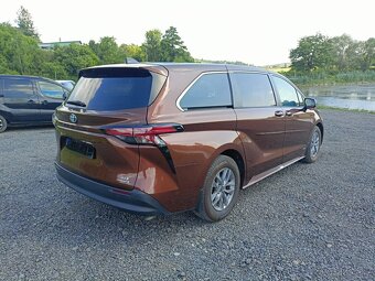 Toyota Sienna XLE 2,5hybrid AWD 2021 nový model - 2