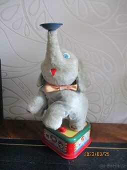 Hracka slon - AKCE - 2