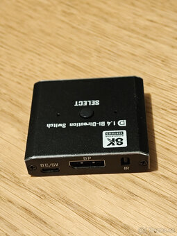 Obousměrný Displayport 1.4 Switch - 2