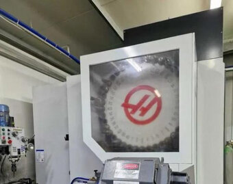 Obráběcí centra - pětiosá UMC 750SS - 2