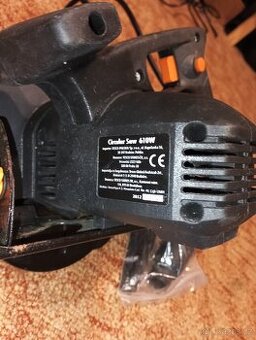 zánovní elektrická kotoučová pila 610 w - 2