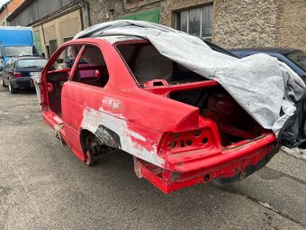 BMW E36 Coupe karoserie - 2