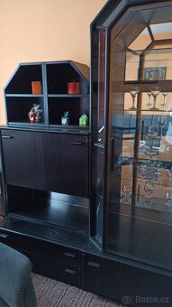 Černá obývací stěna - 2