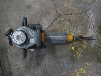 Prodám bourací benzínové kladivo Wacker BH 23 - 2