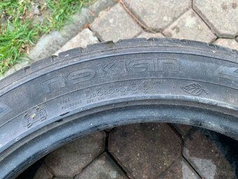 Pneu Nokian 225/45/17 - 2
