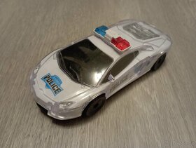 Auto, náklaďák, garáž - 2