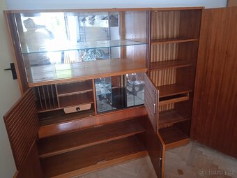 Starší skříň - 2