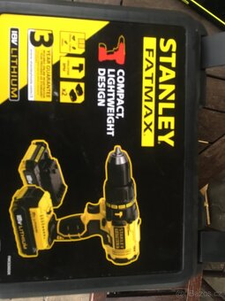 Aku příklepová vrtačka Stanley - 2