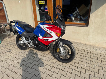 Honda XL 1000 V Varadero Malé KM - 2