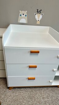 Přebalovací pult ( komoda ) Moebelix PC 5.300,- Kč - 2