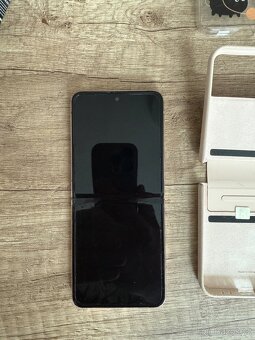 Samsung galaxie zflip 4 256Gb gold - 2