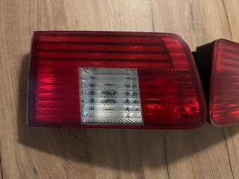 BMW E39 touring faceliftová vnitřní zadní světla - 2