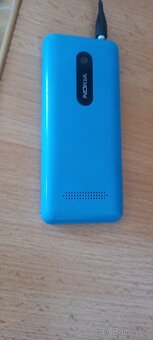 Mobilní telefon Nokia - 2