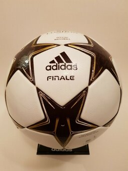 Adidas Finale London 2011 Women's Champions League Matchbal - 2