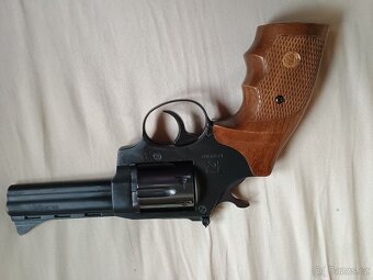 Revolver - 2
