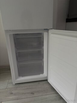 Lednice s mrazákem ETA 275090000E – jako nová - 2