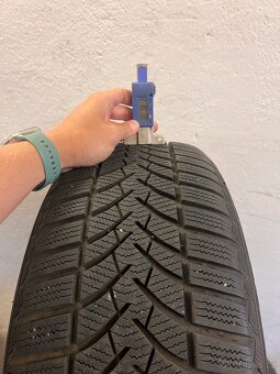 Zimní pneumatiky 215/55R16 - 2