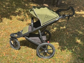 Thule Urbanglide 2 Black/Cypress green - 2