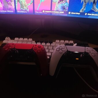 PS5 + 2 JOYSTICKY - 2