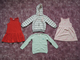 Balík oblečení pro holčičku 104 - jarní/letní - 2