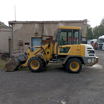 Prodám Nakladač Komatsu WA 65 rok 1999 - 2