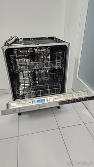 Vestavna myčka Electrolux - 2