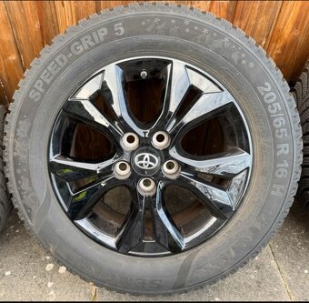 alu kola TOYOTA YARIS CROSS - 2