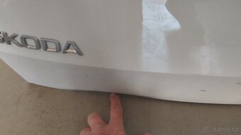 Páté dveře Škoda Karoq bílé - 2