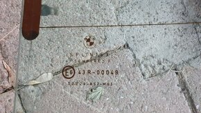 BMW E30 zadní sklo - 2