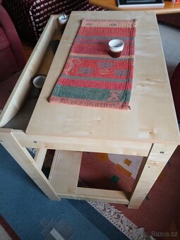 Prodám 2 křesla, stolek - 2