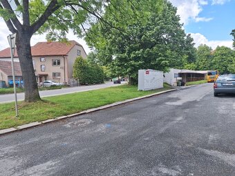 Pronájem komerčního pozemku 380m² - - 2