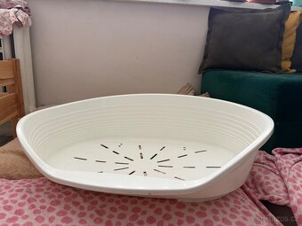 Plastový pelech pro psa - 2