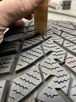 Samostatná zimní pneu 205/55/16 Semperit - 2