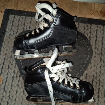 Dětské brankářské brusle - 2