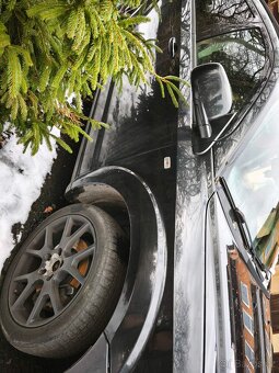 Na náhradní díly nebo opravu - 2