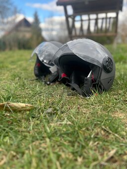 Přilby na motocykl - 2