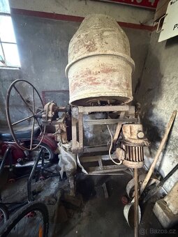 Stavební míchačka - 2