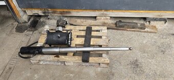 Hydraulika 3 stranný sklápěč. Teleskopický válec. - 2