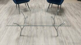 skleneny konferencni stolek - 2