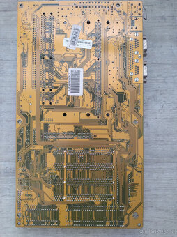 Procomp Informatics BIZ1A - Slot 1 - Intel 440ZX - 2