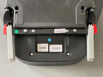 Britax Baby-Safe 2 i-Size + isofix základna - 2