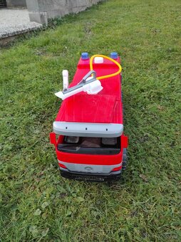 Hasičské stříkací auto - 2