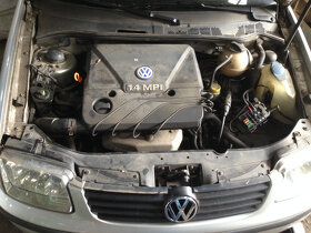 VW Polo 1,4i 44kW 2001 - na díly - 2