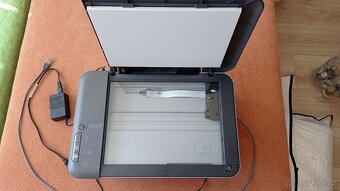 HP Deskjet 1050 – barevná tiskárna se skenerem - 2