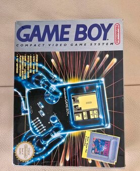 Nintendo Gameboy Classic s 20 hrami a originálním obalem - 2