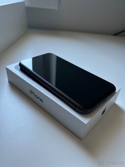 Predám iPhone 11, Black, 128GB - len osobný odber Brno - 2