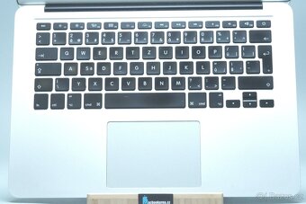 ZÁRUKA/MacbookAir13.3"/I5 1.8HZ/8GB RAM/128GB SSD/CZ - 2