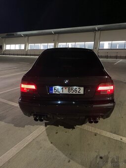 BMW E39 540i manuál - 2