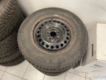 5x144,3 6,5jx16 + 215/70 R16 zimní - 2